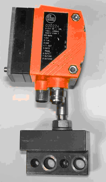 WARNERxF51A0621-WN