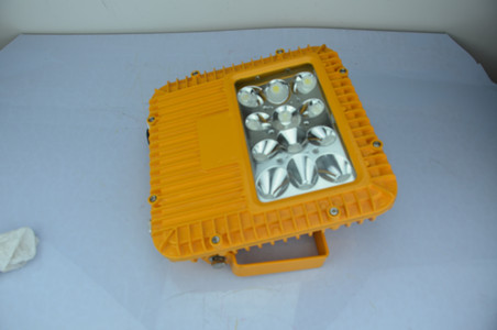 úVʽDGS70W