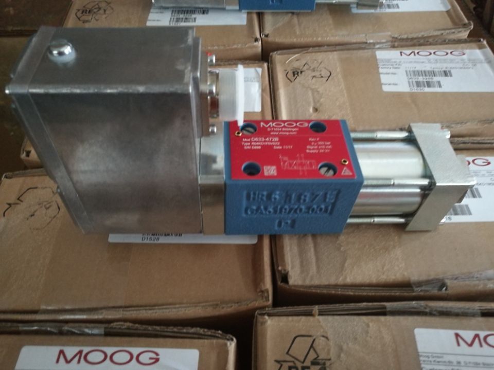 D633-472B MOOGŷy