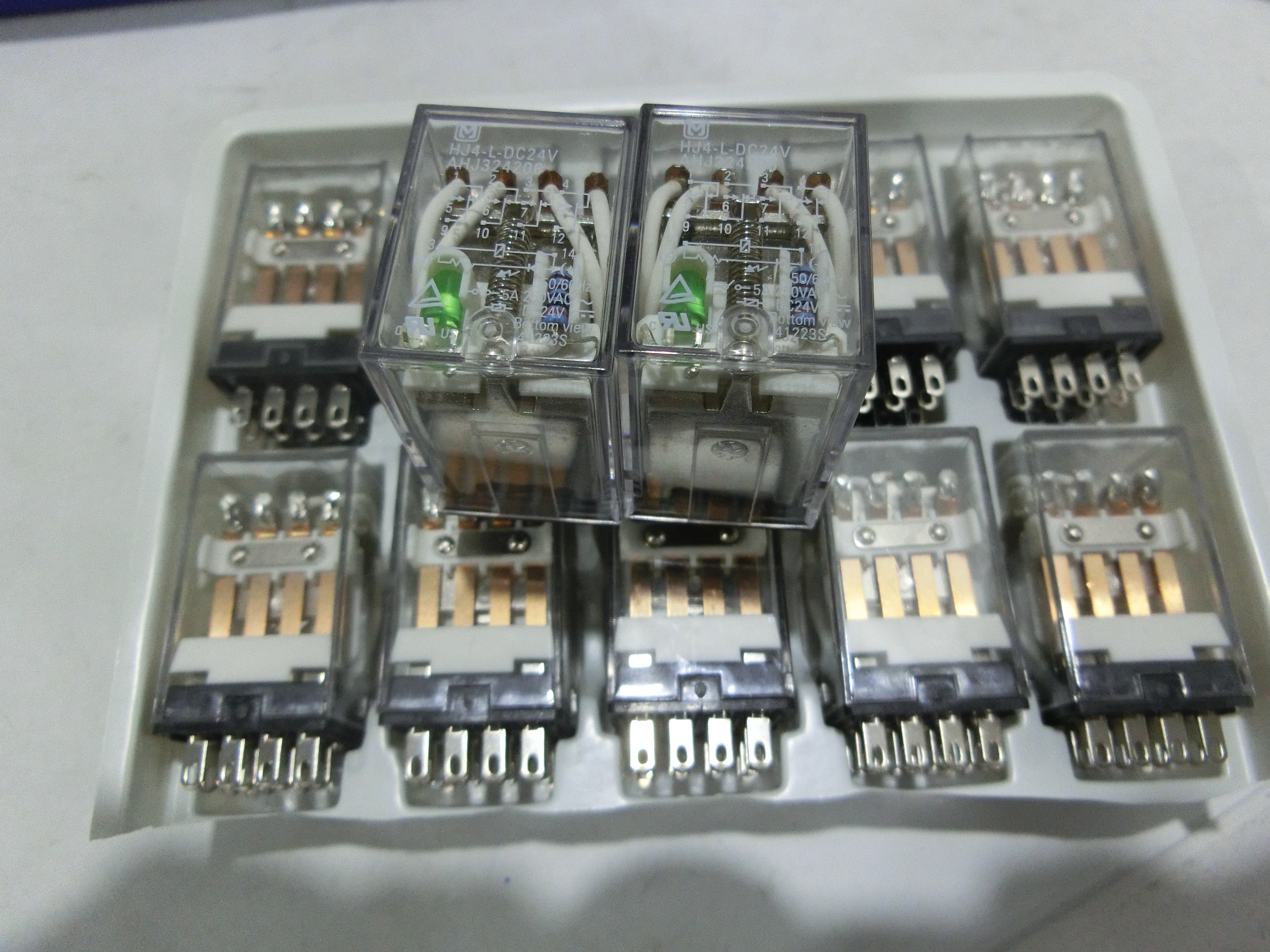  늂 QM42VP6LP