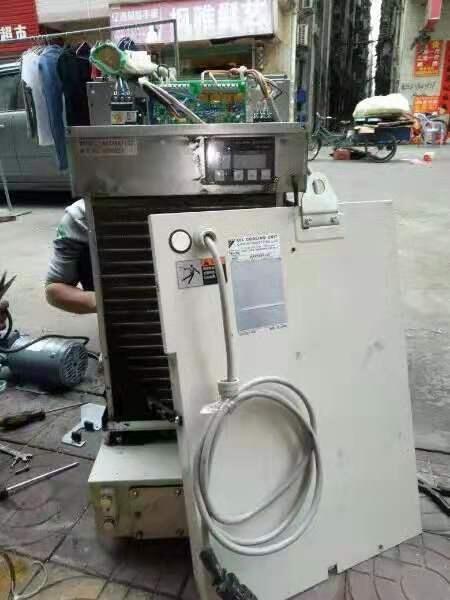 AKZ908CS