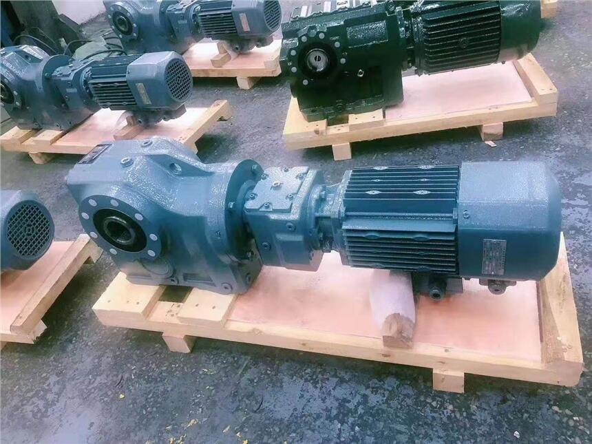 SAF87DV132S4΁UpKA127DRS200L4XpR_