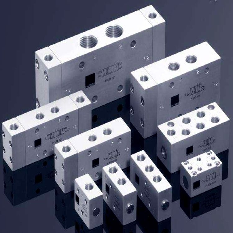 HAFNER{CеyBG311401