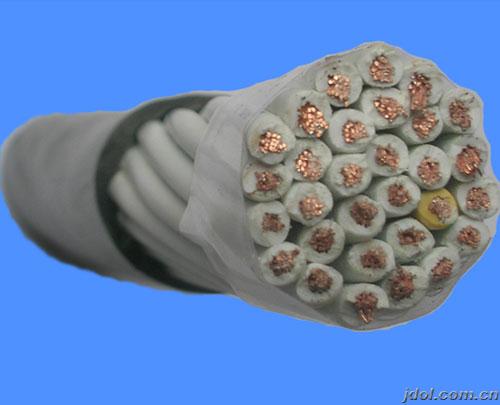 С؈MZ|a