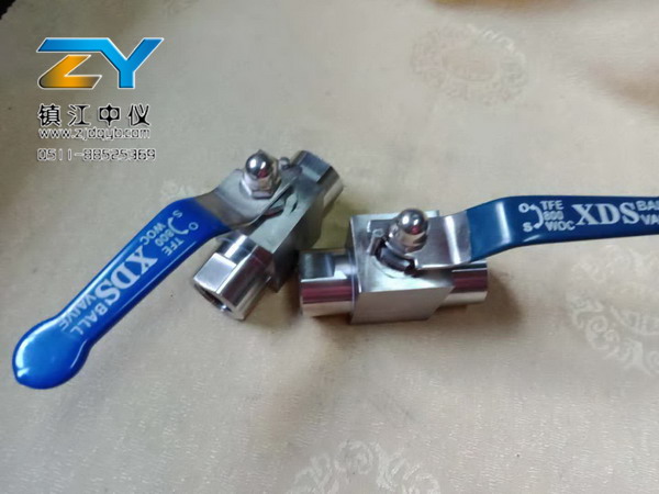 ߉y